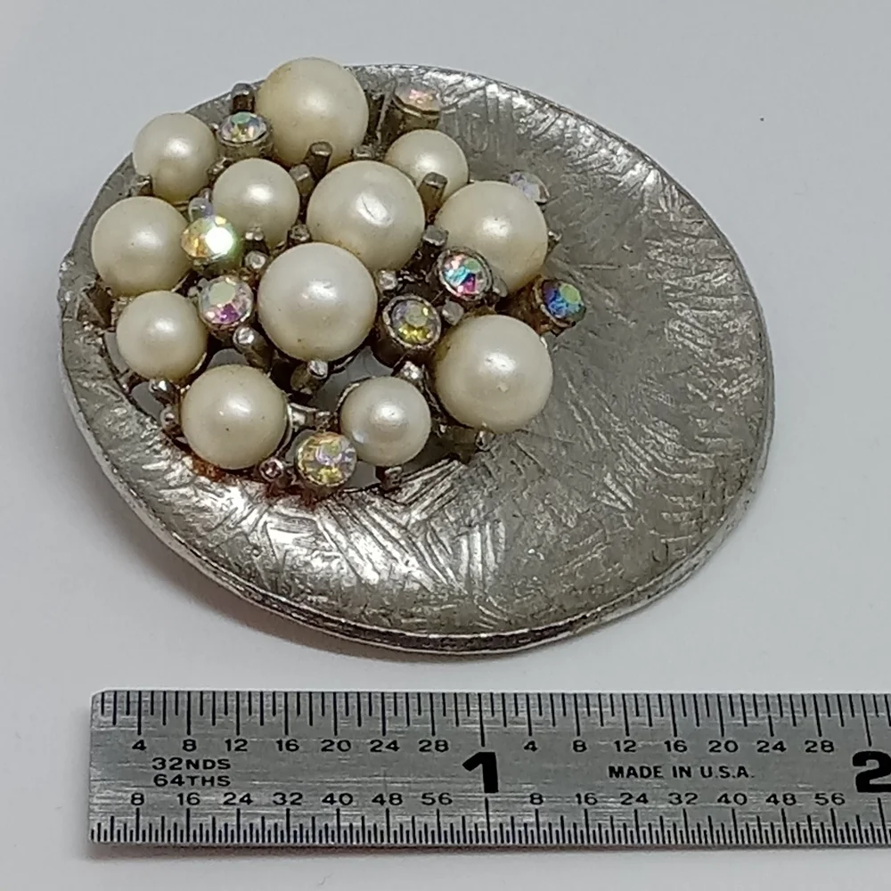 * vintage faux pearls & AB crystals large round silver tone pin brooch
